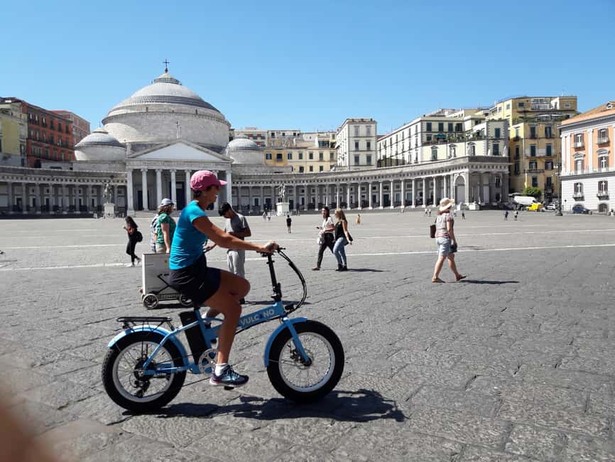 Naples: Panoramic E-Bike Tour - From Spaccanapoli into the heart of Naples