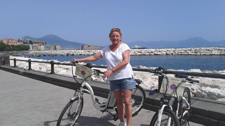 Naples: Panoramic E-Bike Tour - Castel dell’Ovo and the first big Gulf views
