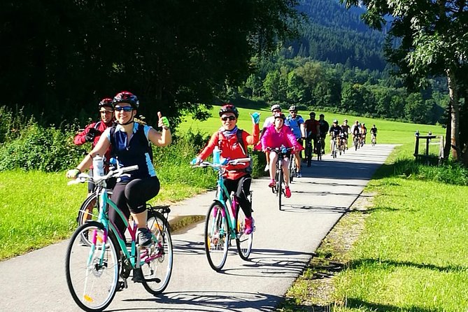 Neuschwanstein Castle by Bus Incl. Bike Ride or Hohenschwangau - Choosing the bike ride, Hohenschwangau, or free time
