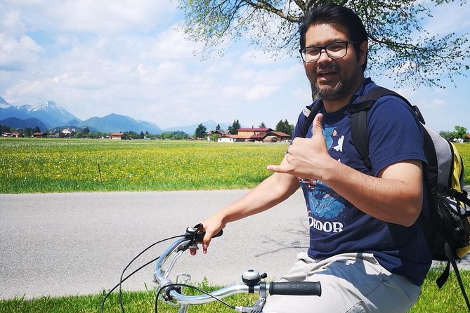 Neuschwanstein Castle by Bus Incl. Bike Ride or Hohenschwangau - Lunch at Schwangau Castle Brewery