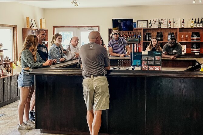 Niagara-on-the-Lake Cycle and Wine-Tasting Tour with Optional Lunch - The four-hour half-day option