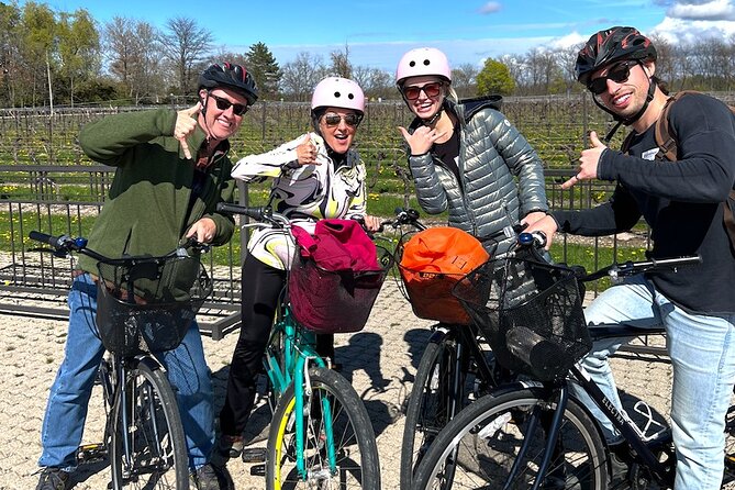 Niagara-on-the-Lake Cycle and Wine-Tasting Tour with Optional Lunch - Starting at Grape Escape on Niagara Stone Road