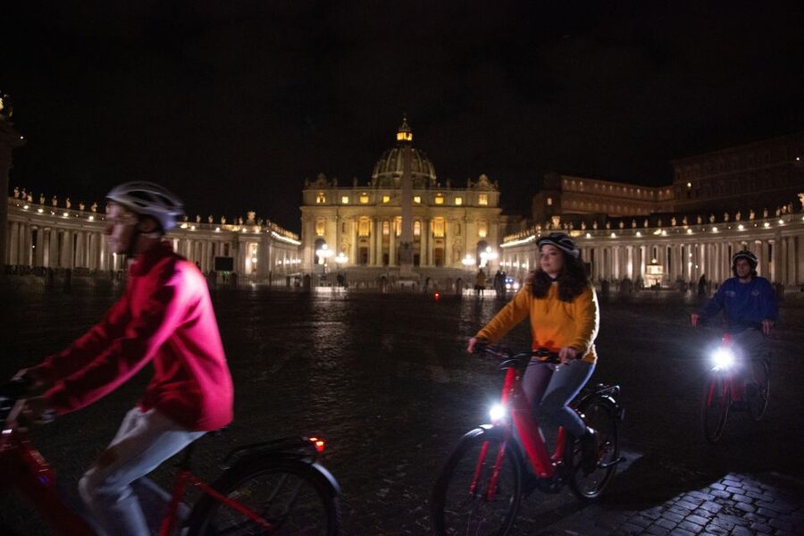 Night Tour of Rome with Top E-bike & optional Italian Dinner - Choosing between 2.5 hours and 4 hours