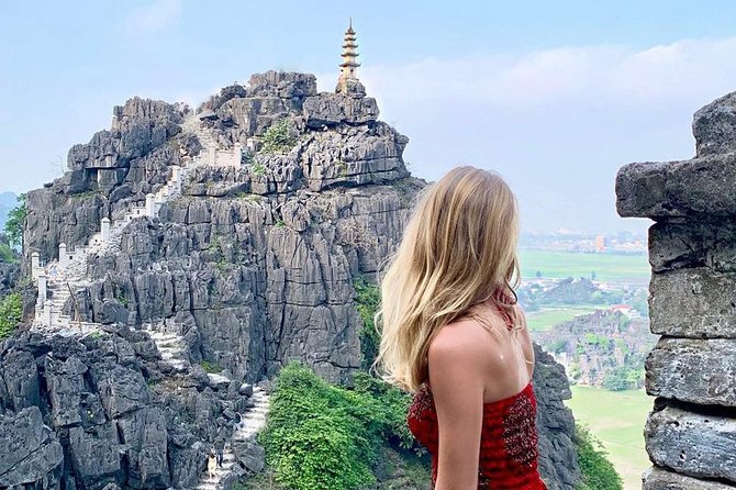 Ninh Binh Full-Day Tour from Hanoi to Hoa Lu, Tam Coc & Mua Cave Via Boat & Bike - A short bicycle ride through the countryside