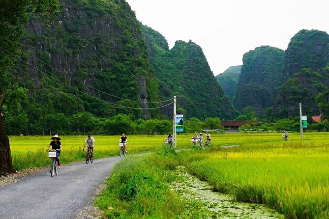 Ninh Binh Tour: Deluxe & Small Group Tam Coc Hoa Lu - Boat, Biking, Buffet Lunch - The possible 500-step climb