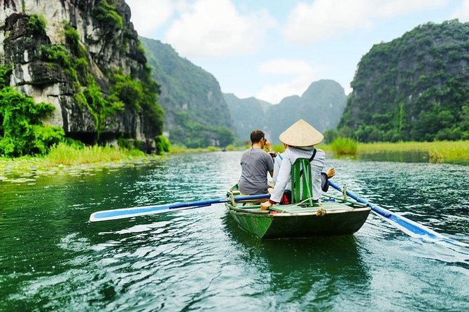 Ninh Binh Tour: Deluxe & Small Group Tam Coc Hoa Lu - Boat, Biking, Buffet Lunch - Guides make a real difference