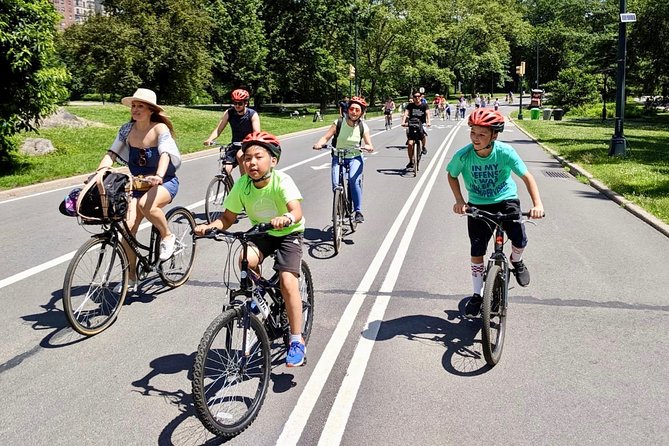 NYC Central Park Bicycle Rentals - Riding from the shop to Central Park