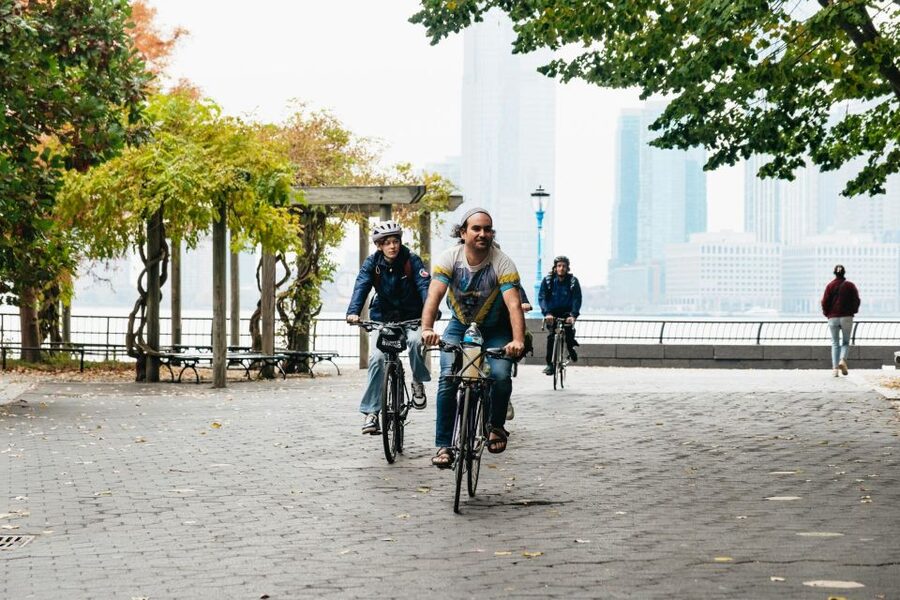 NYC: Radical and Weird History Bike Tour of Manhattan - What the cycling is like in practice