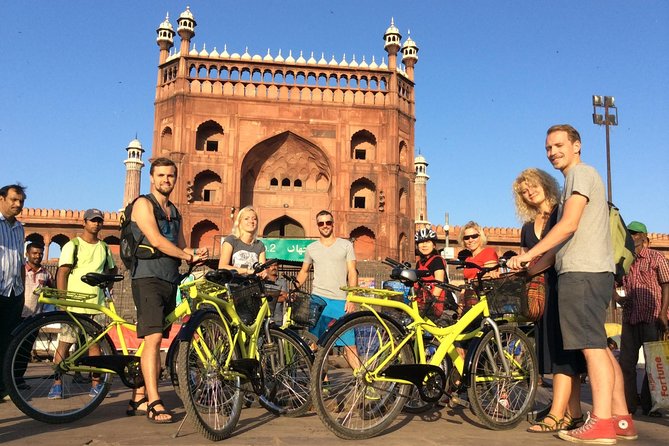 Old Delhi Bike Tour - Guides who make the difference