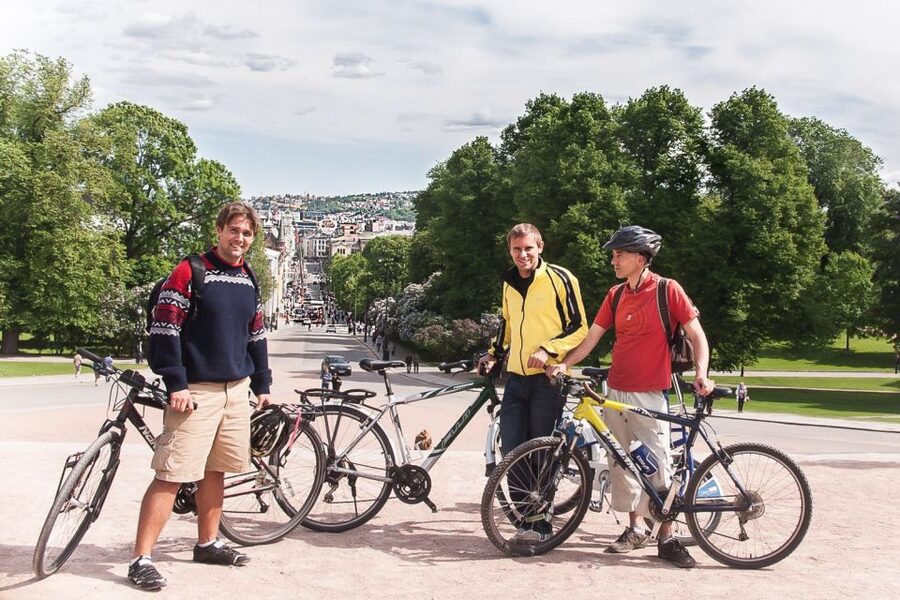 Oslo: 3-Hour Highlights Bike Tour - Tjuvholmen and the final return by the water