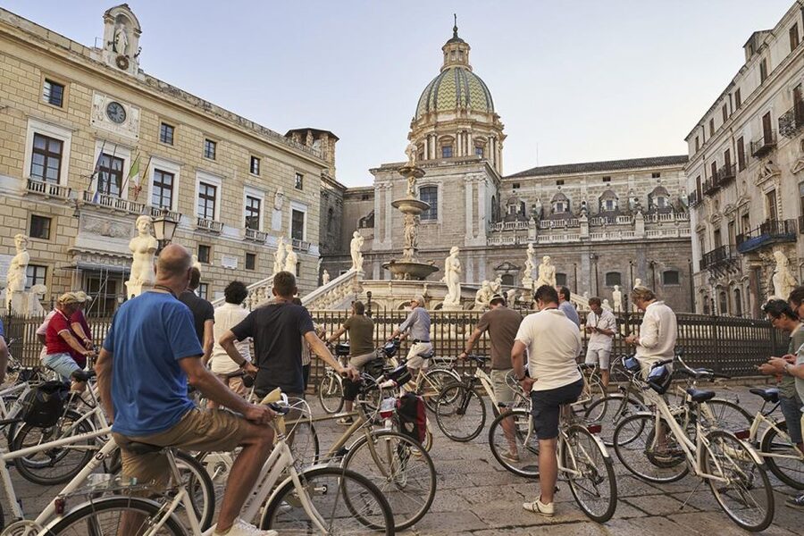 Palermo: Guided Bike Tour with Street Food Tasting - Crossing the Cassaro to San Francesco Church