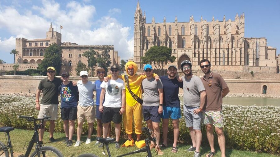 Palma de Mallorca: Guided Bicycle Tour with Tapas & a Drink - Santa Clara and the convent stop