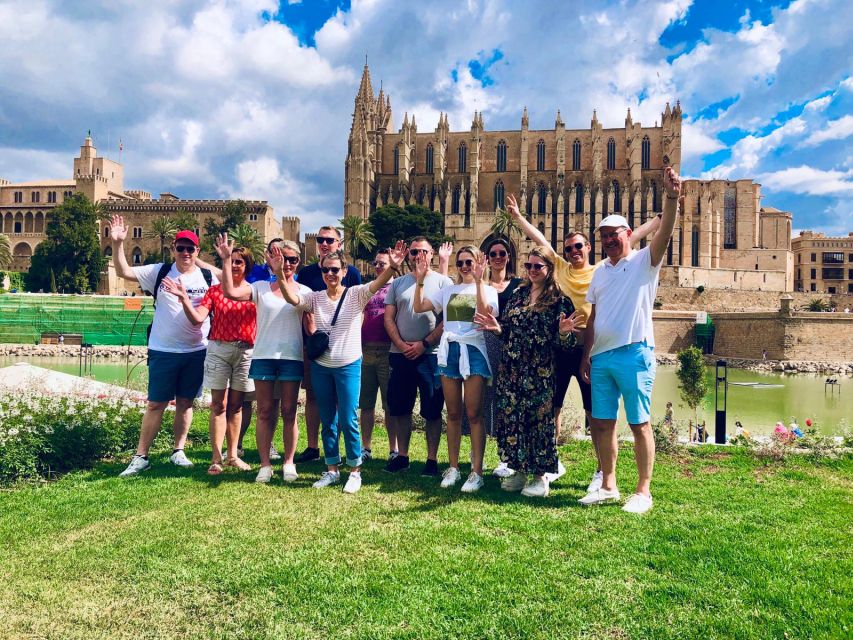 Palma de Mallorca: Guided Bicycle Tour with Tapas & a Drink - Sant Francesc, Plaça de Cort, and Passeig des Born