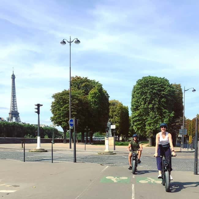 Paris: City Highlights Private Electric Bike Tour - What the private format adds at $69