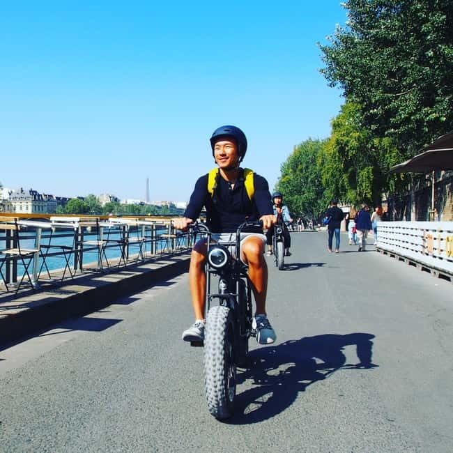 Paris: City Highlights Private Electric Bike Tour - Grand Palais and Place de la Concorde