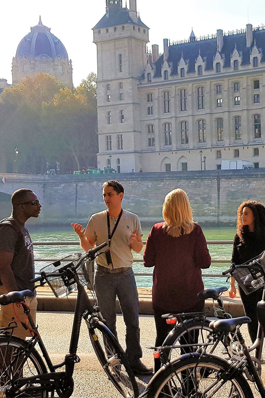 Paris: City Treasures Bike Tour - Who should book the City Treasures Bike Tour?