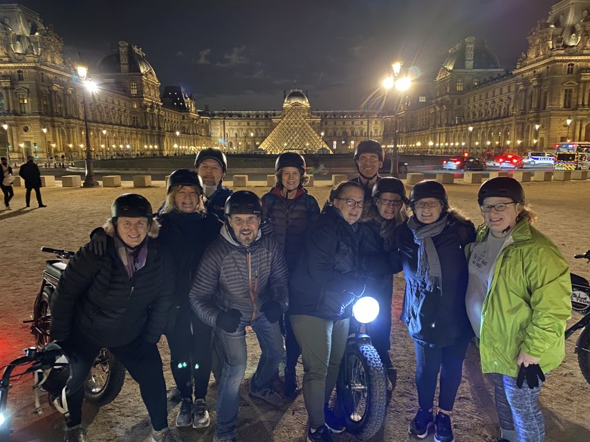 Paris: Eiffel Tower and Notre Dame Night Tour by E-Bike - Bridges, islands, and medieval Paris