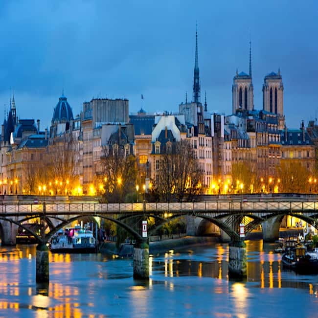 Paris: Eiffel Tower&Seine River Electric Bike Tour 3 hours - Starting near Trocadero with the Eiffel Tower