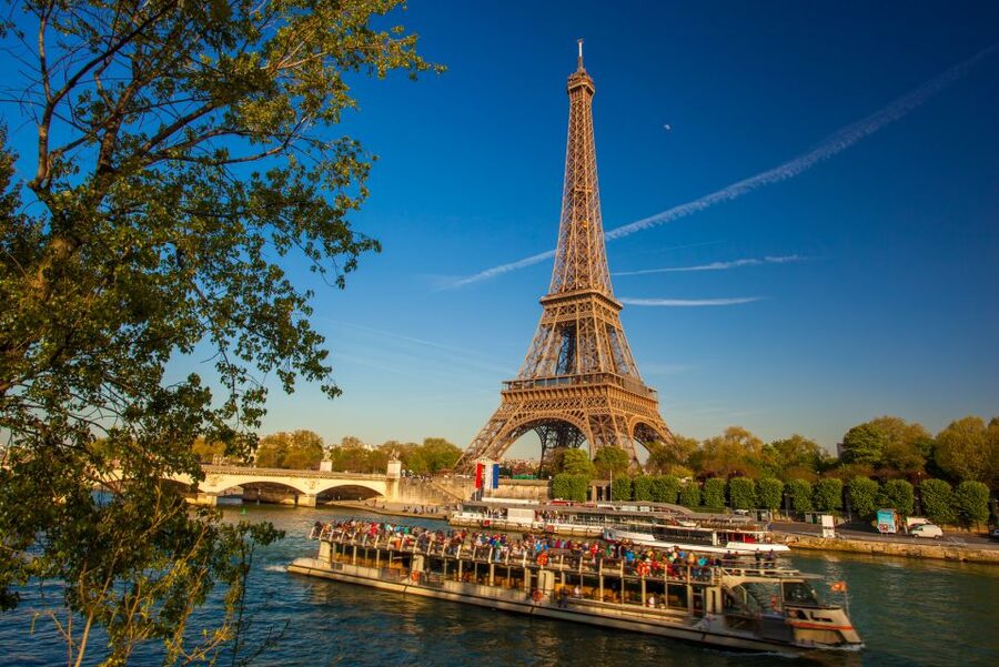 Paris: Evening Bike and Boat Tour - Why Paris works so well by bike after sunset