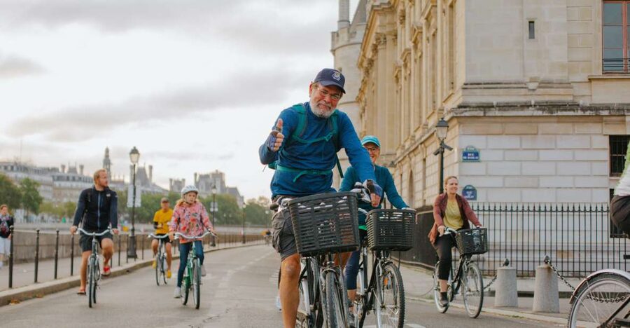 Paris: Guided Bike Tour Like a Local - Starting at Le Peloton Café Near the Seine