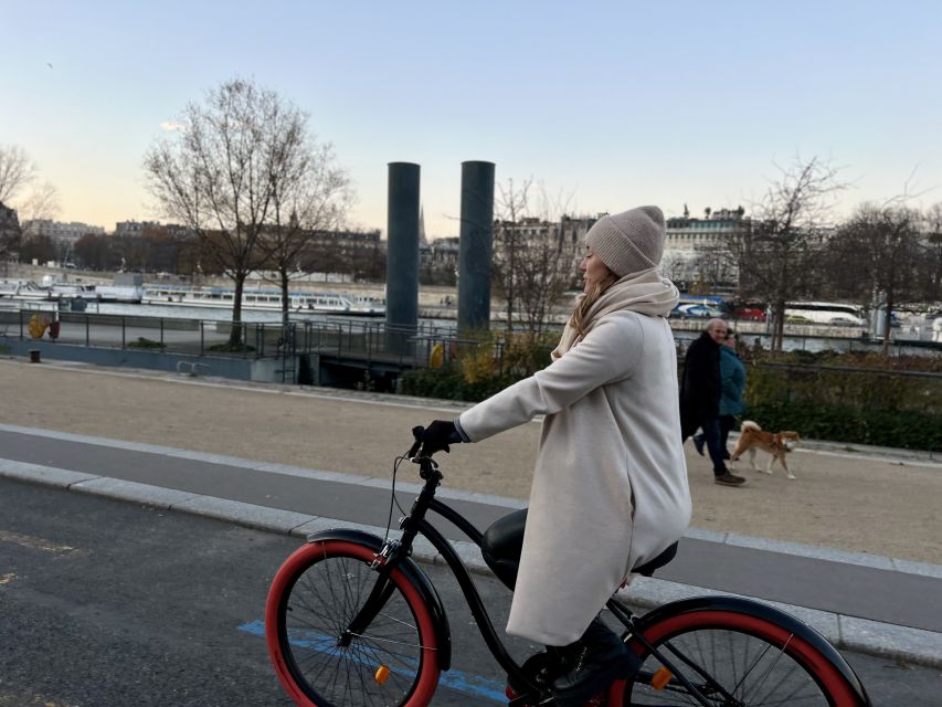Paris: Guided City Highlights Bike Tour - The Seine, Pont des Arts, and Paris’s Medieval Center