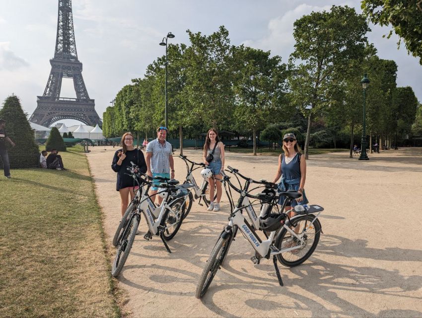 Paris: Guided Private E-bike Sightseeing Tour - Pont Alexandre III, the Grand Palais, and the Petit Palais