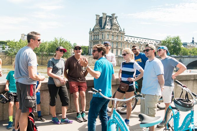 Paris Highlights Bike Tour: Eiffel Tower, Louvre and Notre-Dame - Why a bicycle is a smart way to see Paris