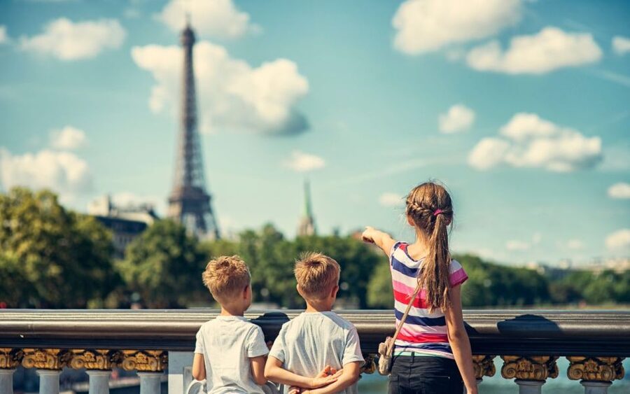 Paris: Kids Bike Tour - Pont Alexandre III and Les Invalides