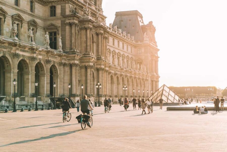 Paris: Night Small-Group Bike Tour & Boat Cruise - Key points to know before booking
