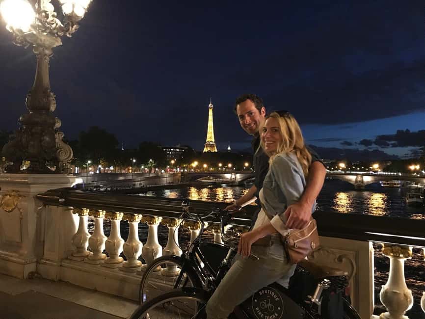 Paris: Night Small-Group Bike Tour & Boat Cruise - Eiffel Tower, École-Militaire, and Napoleon’s tomb
