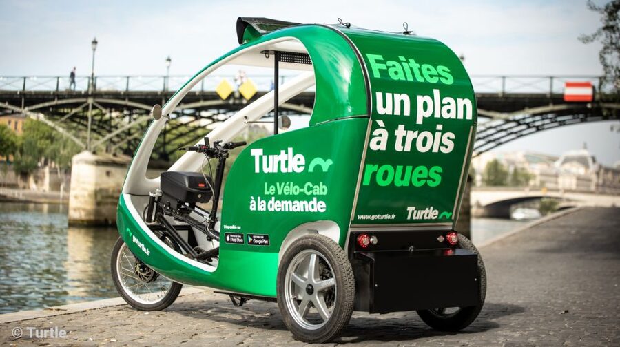 Paris: Private guided tour in Rickshaw bike - Gustave Eiffel - Musée du quai Branly and the Eiffel Tower