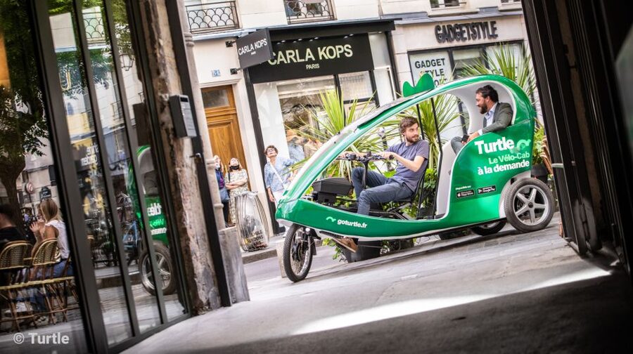 Paris : Private guided tour in Rickshaw bike - Napoléon - What the pedicab adds to a Paris sightseeing day