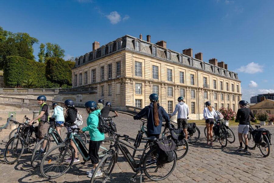 Paris: Versailles Palace and Queen Hamlet E-Bike Tour - How hard is the ride?