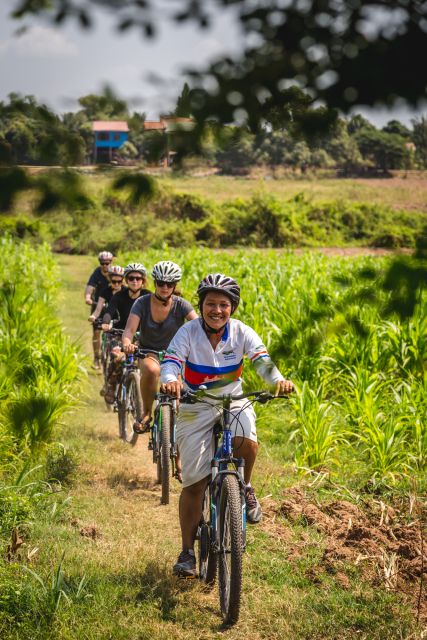Phnom Penh: Mekong Islands & Silk Islands Guided Bike Tour - Seeing How Silk Is Made