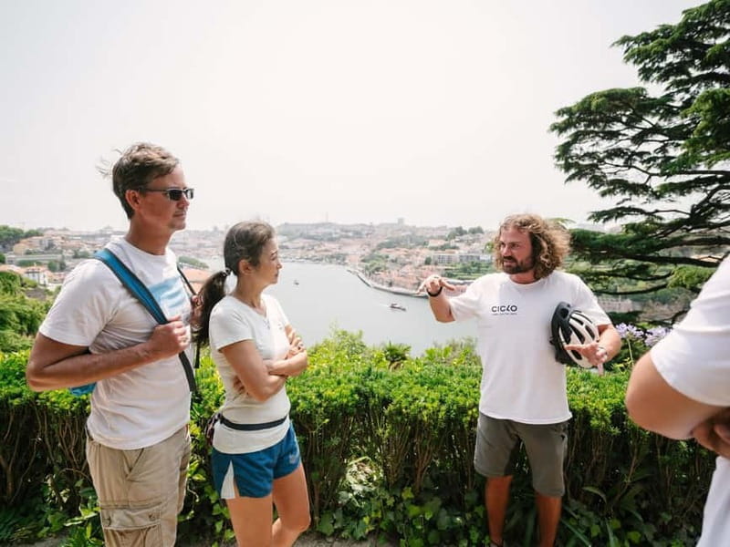 Porto: Highlights in 3 Hours E-Bike Tour - Why an e-bike makes sense in hilly Porto