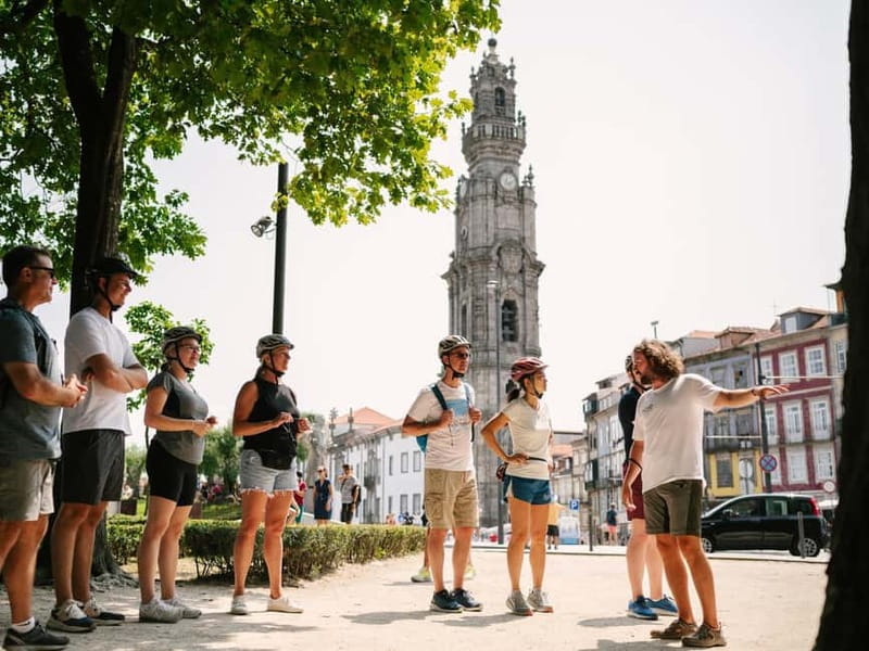 Porto: Highlights in 3 Hours E-Bike Tour - Aliados, Clérigos, and the climb into central Porto