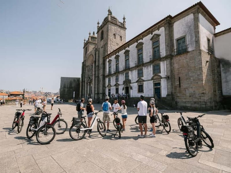 Porto: Highlights in 3 Hours E-Bike Tour - What the guides add to the ride