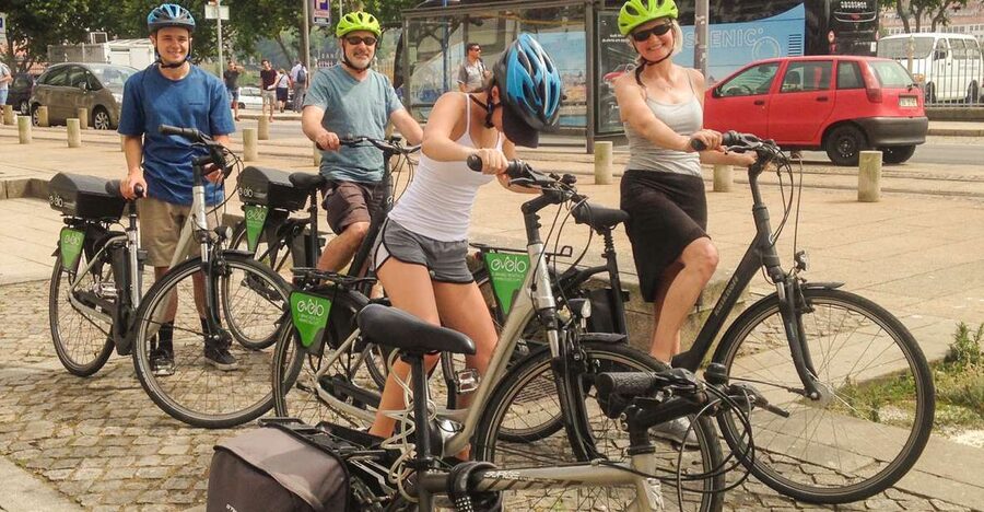 Porto: Historic e-Bike Tour with a guide - Palácio de Cristal Gardens: a welcome green pause