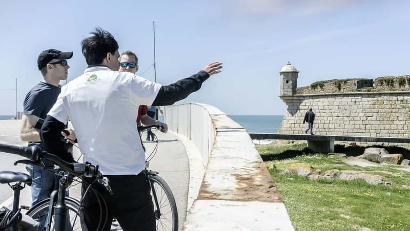 Porto Private E-Bike Tour: Douro River, Parks & Beaches - From a giant mural to Porto’s riverfront