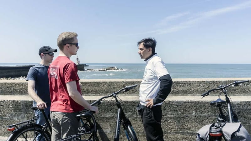 Porto Private E-Bike Tour: Douro River, Parks & Beaches - Finishing through Jardim do Cálem