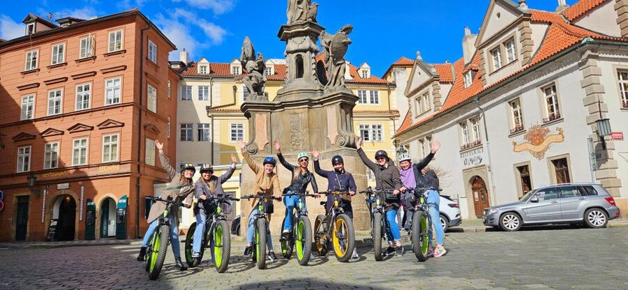 Prague: Highlights Tour on e-Scooter or eBike - Why this is a smart first look at Prague