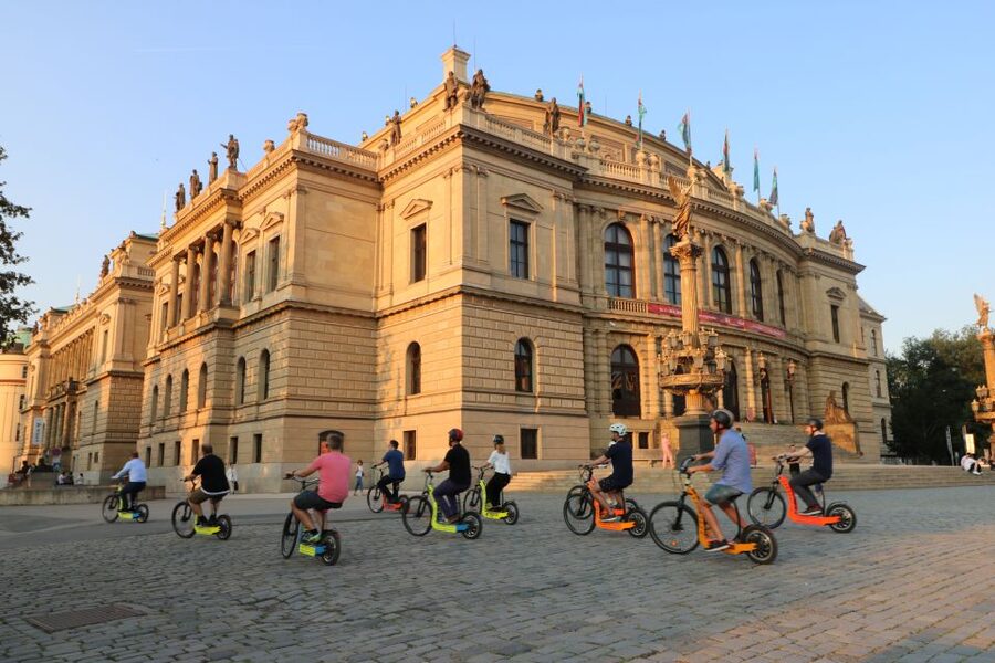 Prague: Highlights Tour on e-Scooter or eBike - Along the Vltava to Charles Bridge