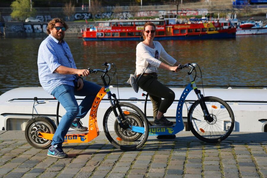 Prague: Highlights Tour on e-Scooter or eBike - Starting in Lesser Town and learning the scooter