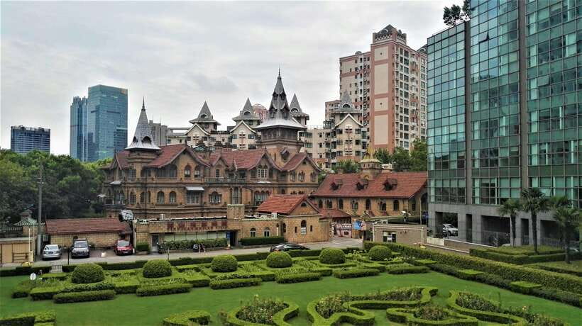 Private 3 hour bike tour with coffee break - Meeting at Xiangyang Park