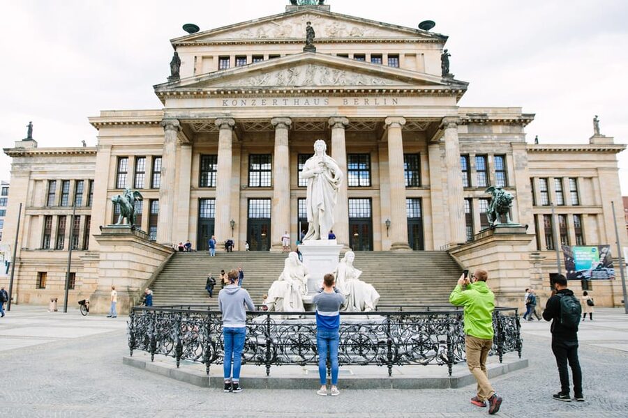 Private Highlights of Berlin Bike Tour - Why a bike works so well in Berlin