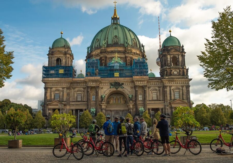 Private Highlights of Berlin Bike Tour - Checkpoint Charlie and the Wall’s personal stories