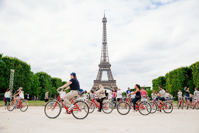 Private Highlights of Paris Bike Tour - Starting Near Dupleix on Line 6