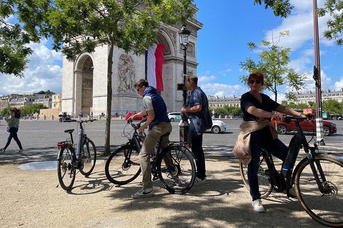 Private Paris E-bike city highlights tour - Place de la Concorde and the Tuileries Gardens