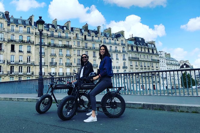 Private Paris electric bike ride with video - Notre-Dame and Saint Louis Island