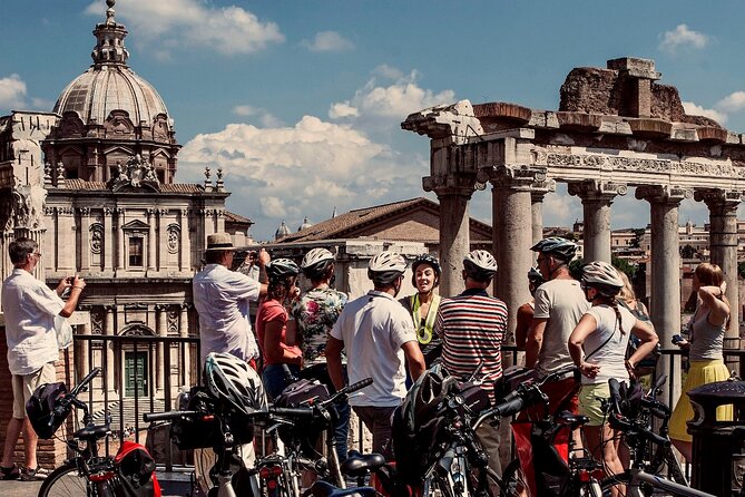 Private Rome City Bike Tour with quality Cannondale EBike - Capitol Hill and the final view over the Forum
